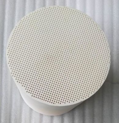 White Honeycomb Ceramic Catalysts Carriers 51% SiO2 For Gasoline Purification