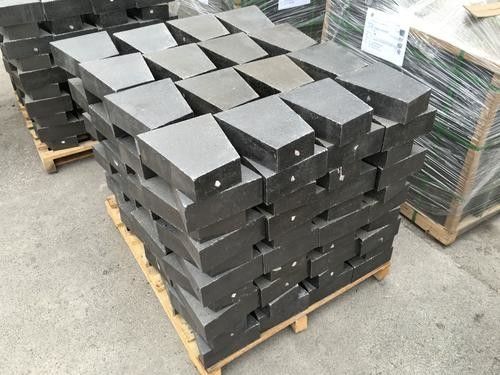 SILICON CARBIDE BRICKS, SILICON NITRIDE BONDED SIC BRICK, HIGH TEMPERATURE FURNACES AND IN WASTE INCINERATION PLANTS